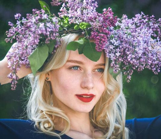 How to Write Great Lyrics – 3 Tips for Beginners!